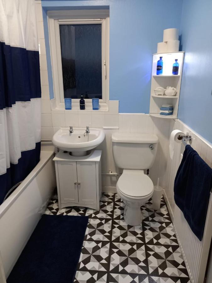 Twin Room In Prescot Homestay Εξωτερικό φωτογραφία