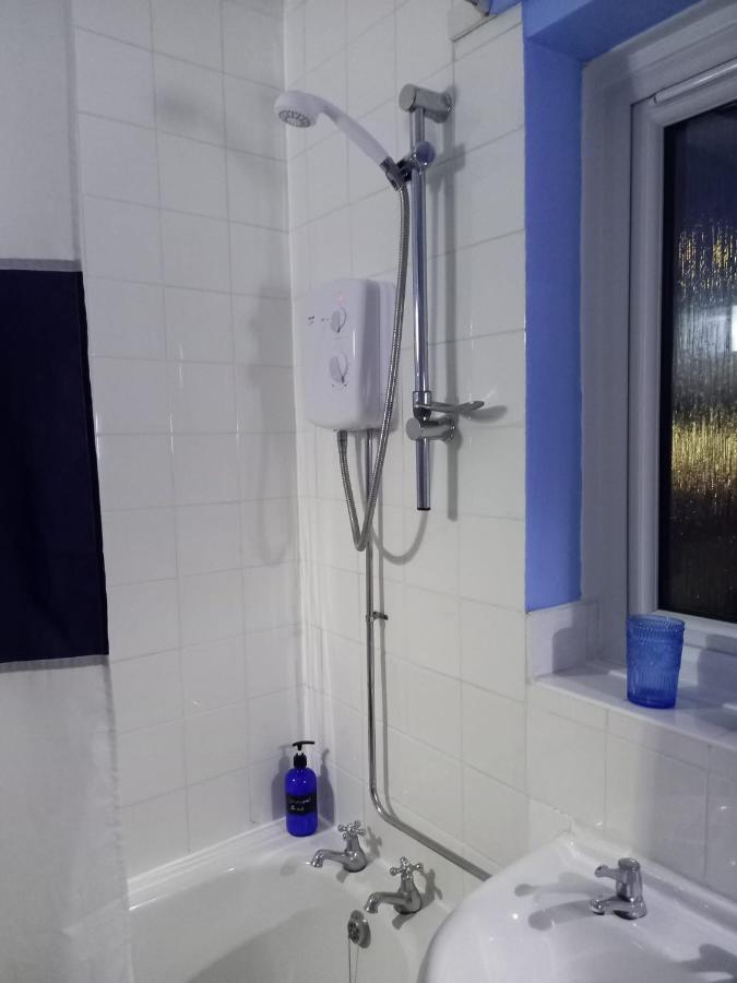 Twin Room In Prescot Homestay Εξωτερικό φωτογραφία