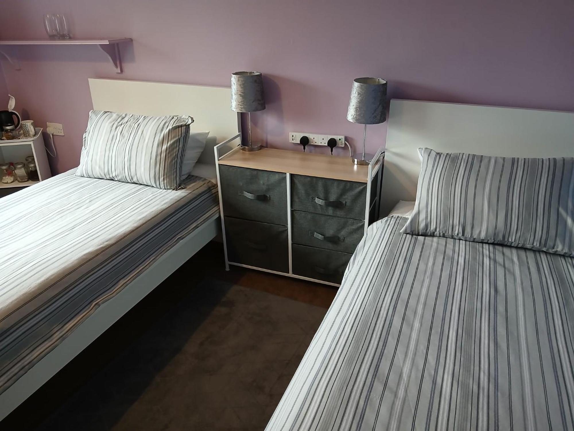 Twin Room In Prescot Homestay Εξωτερικό φωτογραφία